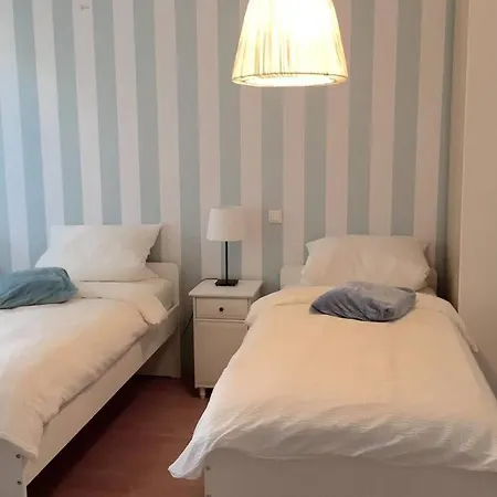 120 Qm -3 Schlafzimmer-2 Bäder- Für 7 Gäste * Düsseldorf