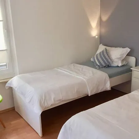 120 Qm -3 Schlafzimmer-2 Bäder- Für 7 Gäste