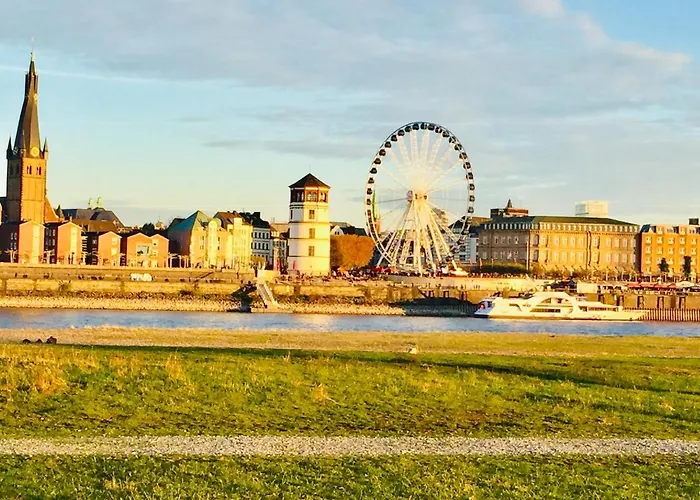 아파트 120 Qm -3 Schlafzimmer-2 Baeder- Fuer 7 Gaeste 뒤셀도르프