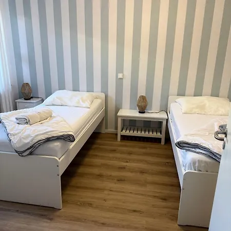 120 Qm -3 Schlafzimmer-2 Baeder- Fuer 7 Gaeste * Düsseldorf