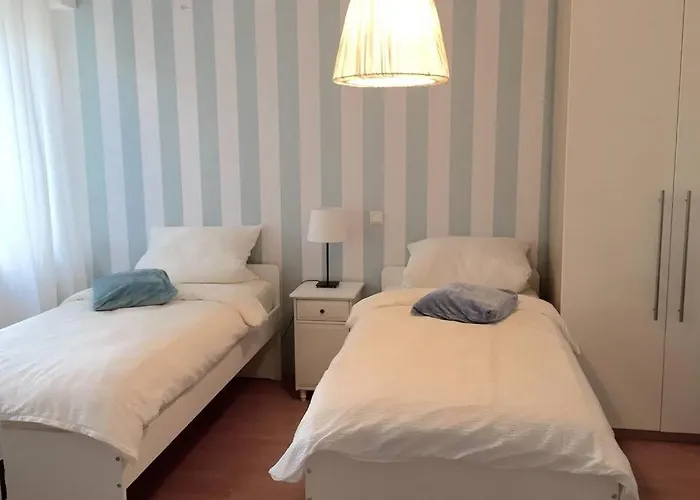 120 Qm -3 Schlafzimmer-2 Baeder- Fuer 7 Gaeste * דיסלדורף