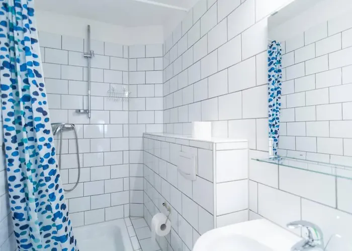 120 Qm -3 Schlafzimmer-2 Baeder- Fuer 7 Gaeste Apartament